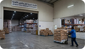 مخازن المواد الغذائية الجافة